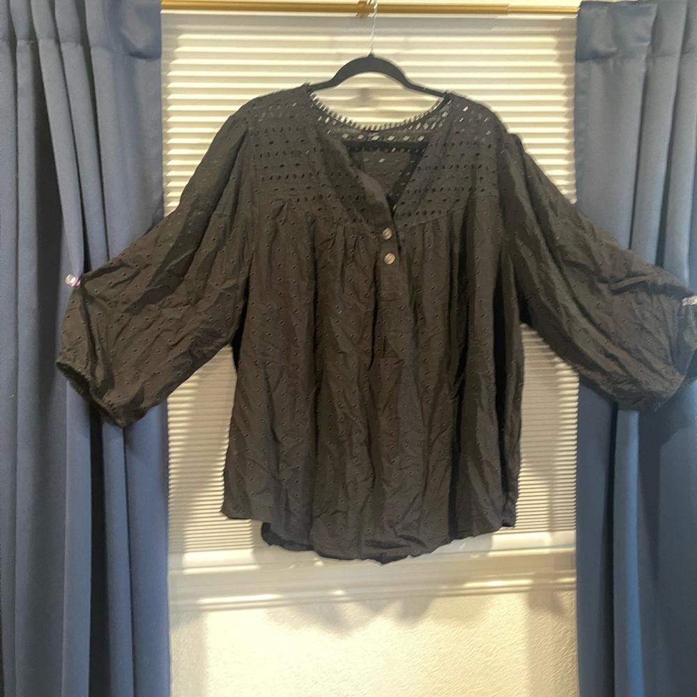 Black top by torrid 3x